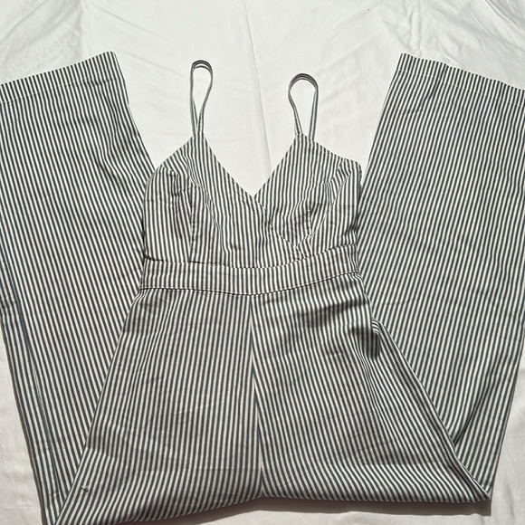 ROLLA’S (Australia) Pinstripe Halter Jumpsuit - Picture 2 of 4
